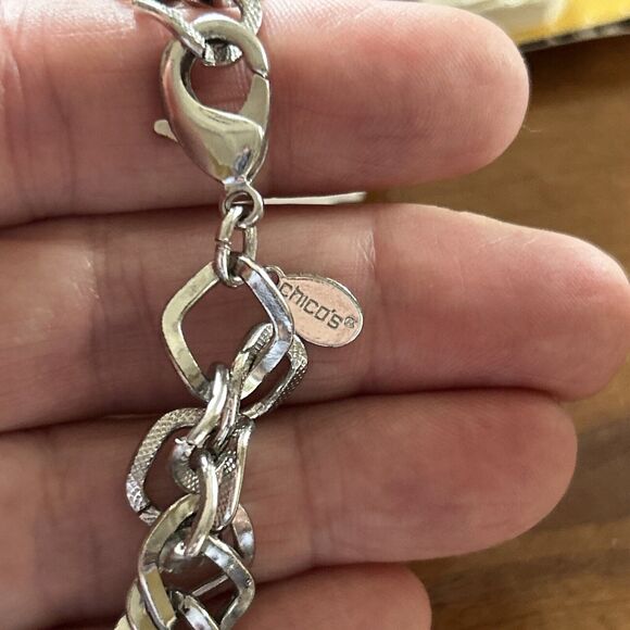 Chicos Necklace Lot of 4 Modern Costume Jewelry 2 Long 1 Bib 1 Statement - Picture 12 of 15